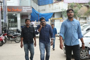 Jakkanna Movie Team Visited Hyderabad Theaters